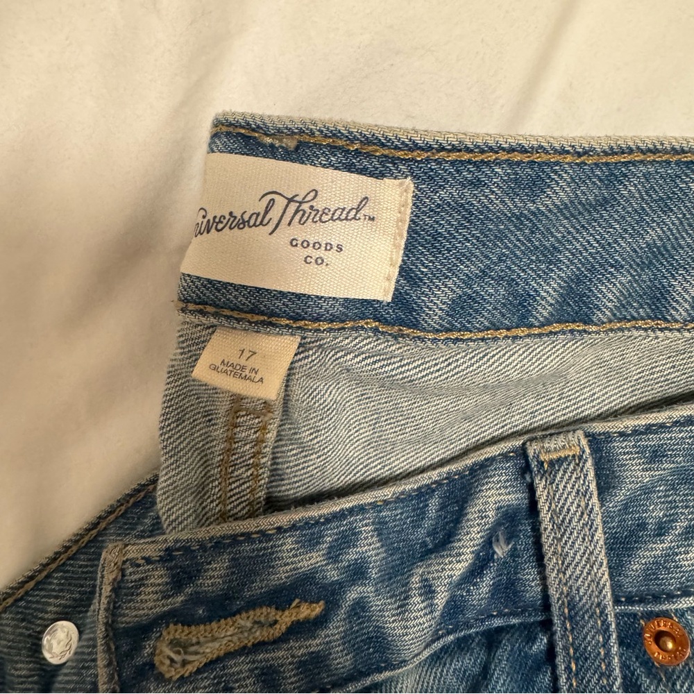 Universal Thread Jeans - Picture 2 of 3